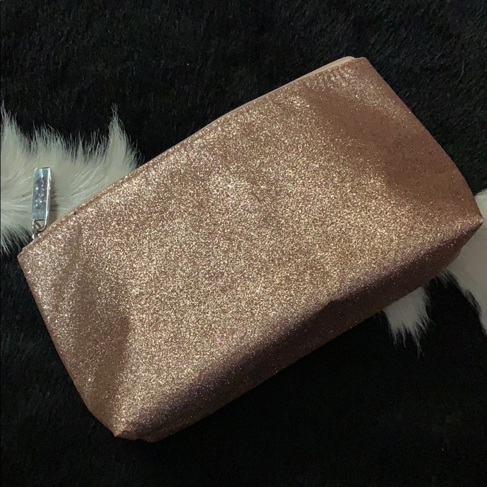 it cosmetics case - Picture 5 of 7